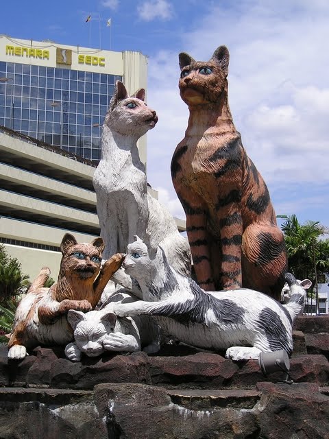 Image result for tugu kuching di sarawak